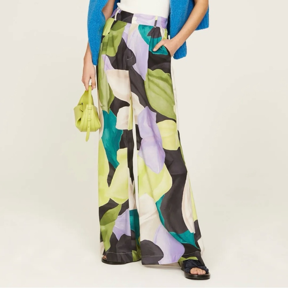United in Motion Petra Pants